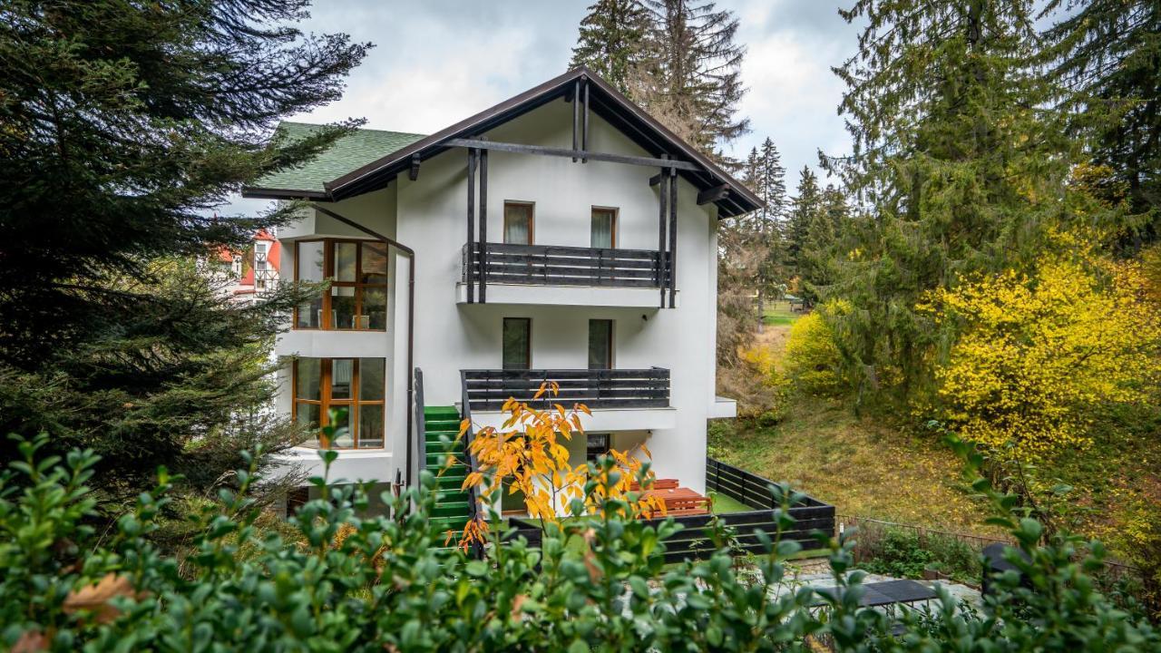 Family Treez Premium Apartments Poiana Brasov Exteriör bild